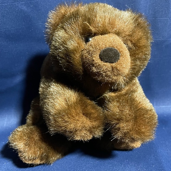 Russ Berrie & Co ‘Li’l Grizzly’ brown plush 8” bear EUC - Picture 1 of 9